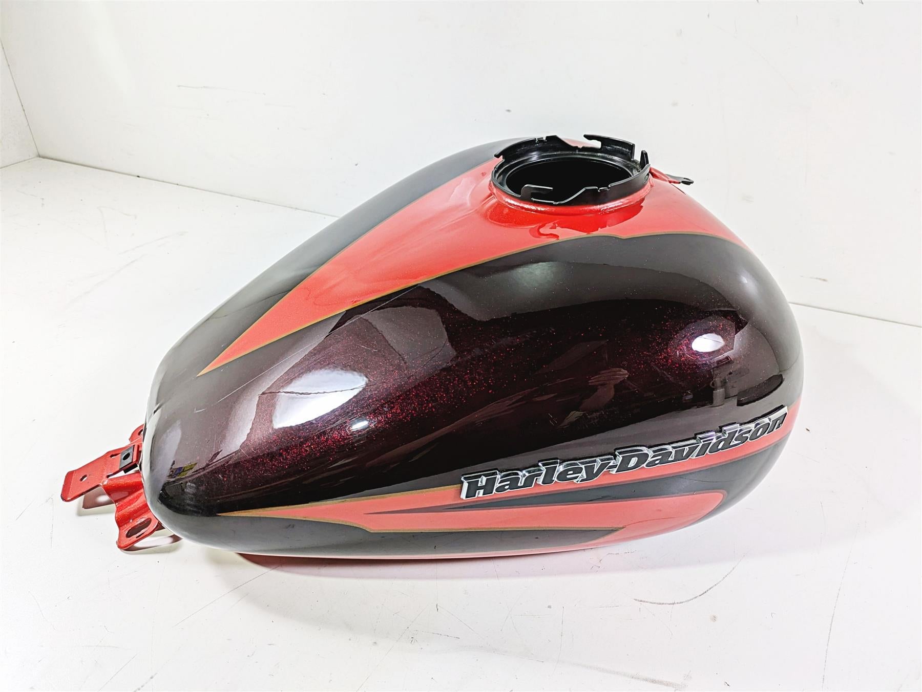 2017 Harley Touring FLHTKSE CVO E-Glide Fuel Tank Black Garnet - Read 61356-08 {{ shop.shopifyCountryName }} - Mototech271