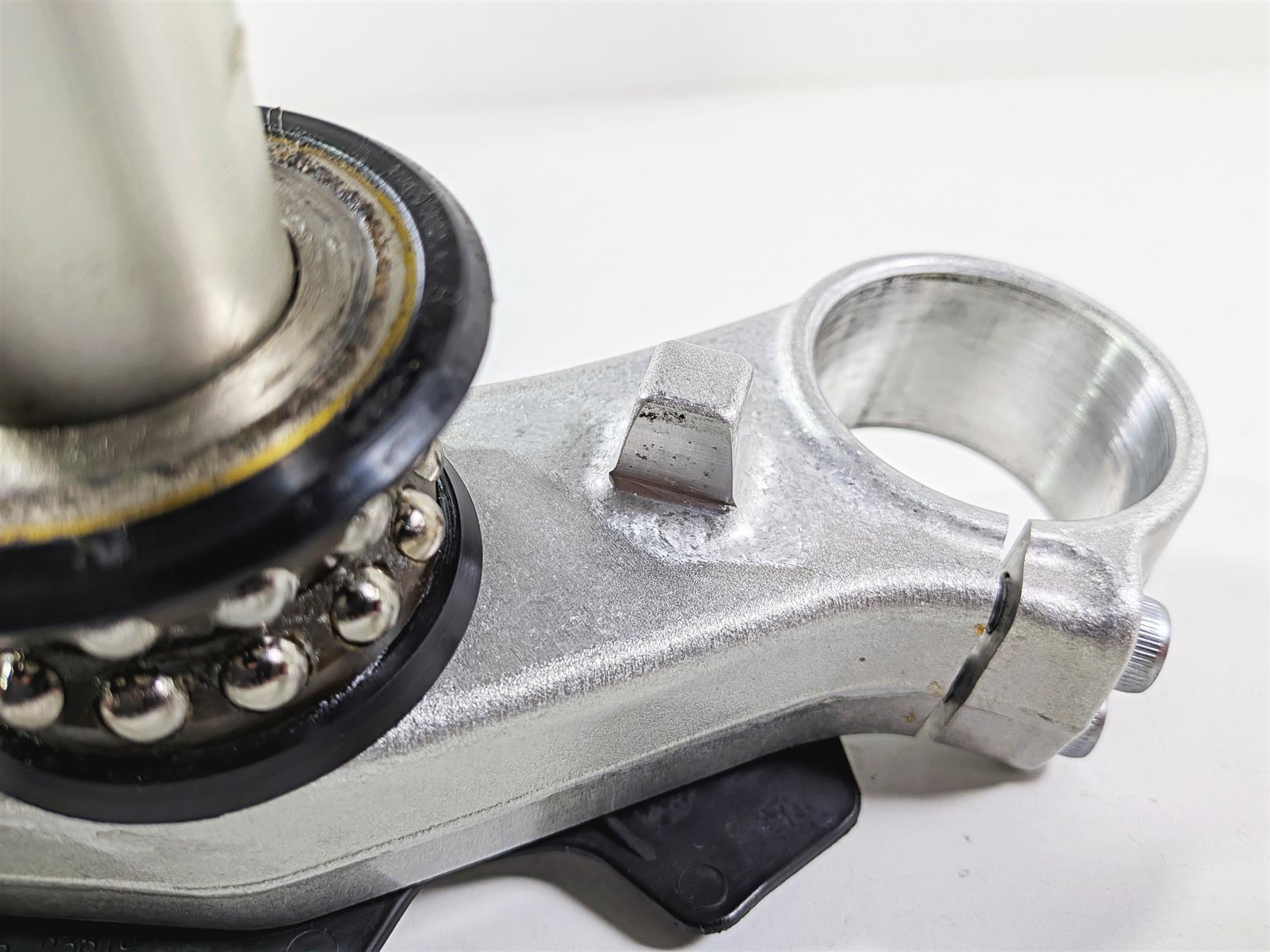 2022 Yamaha YZF R1 R1M RN65 Lower Triple Tree Steering Clamp 2CR-23340-00-00-Mototech271
