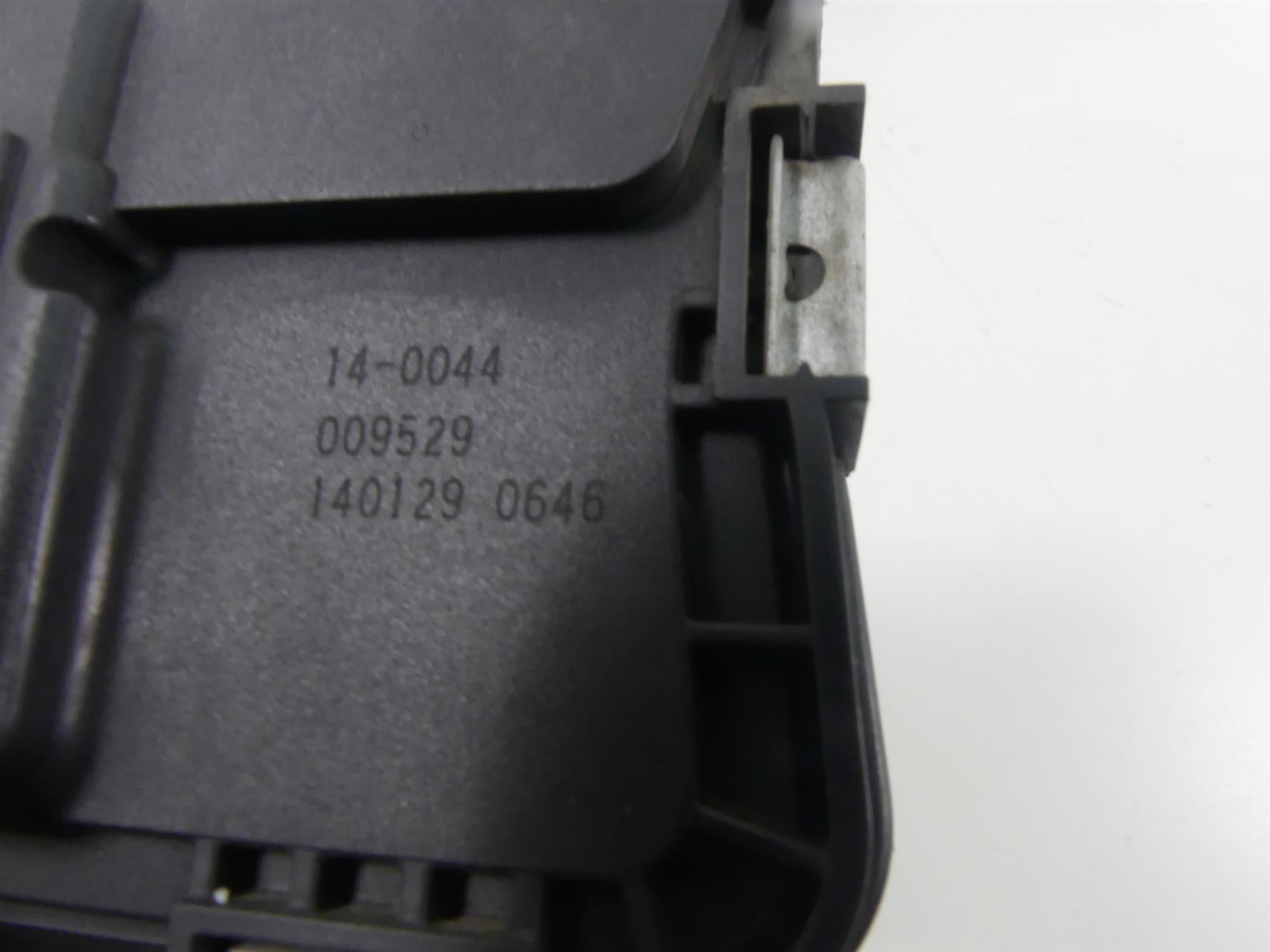 2014 BMW R1200GS K50 Throttle Body Bodies Fuel Injection Set 13548564959 7728929 {{ shop.shopifyCountryName }} - Mototech271