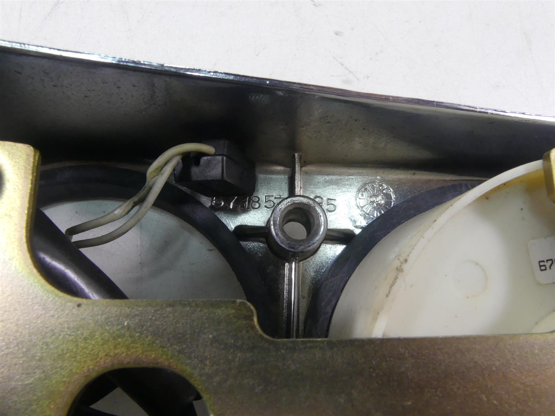 2000 Harley Dyna FXR4 CVO Super Glide Tachometer Trim Panel Cover Set 67042-99 {{ shop.shopifyCountryName }} - Mototech271
