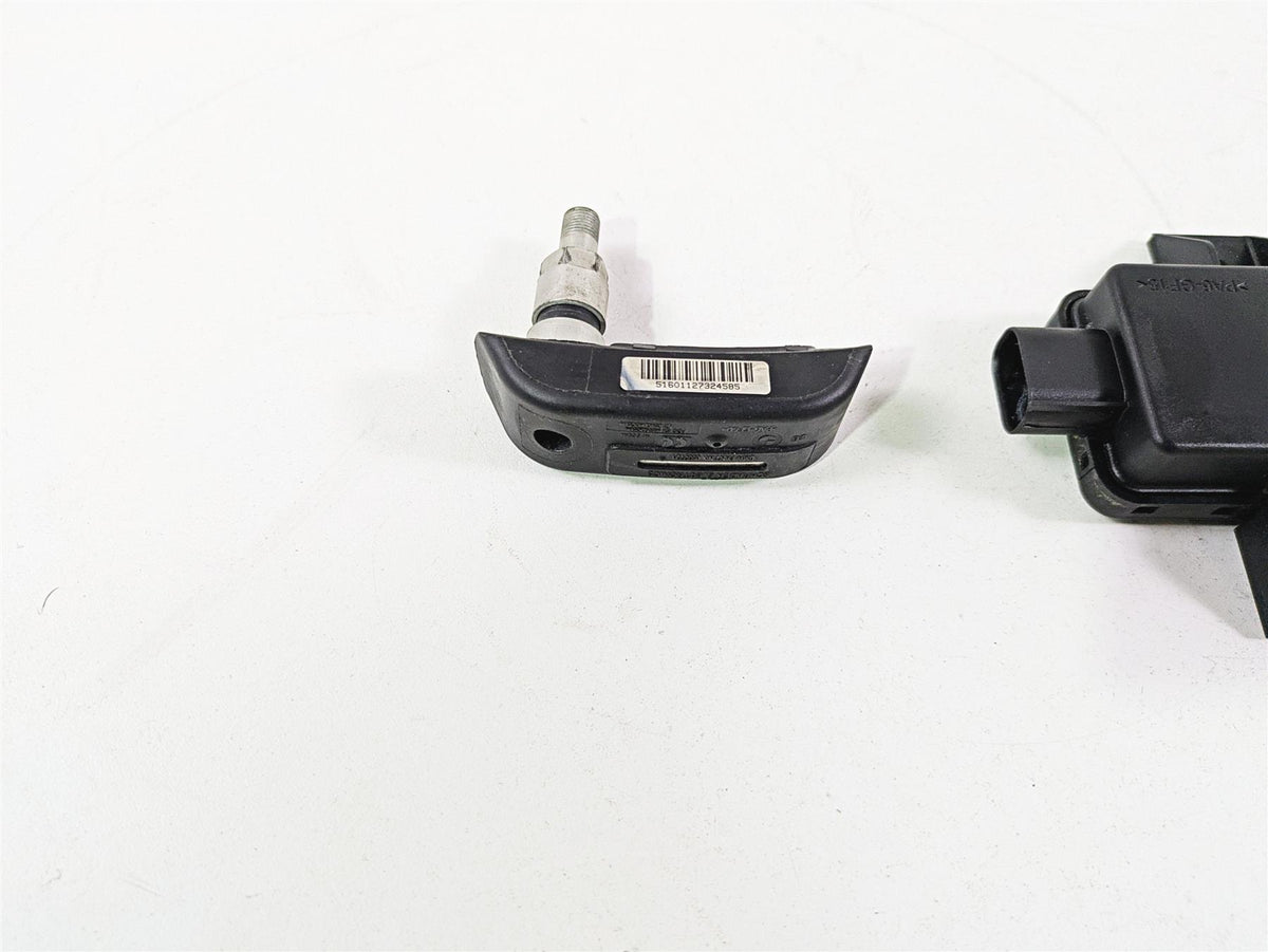 2017 BMW R1200 GS K50 Rdc Sensor & Tire Sensors Set 65758546222 65759832031 {{ shop.shopifyCountryName }} - Mototech271