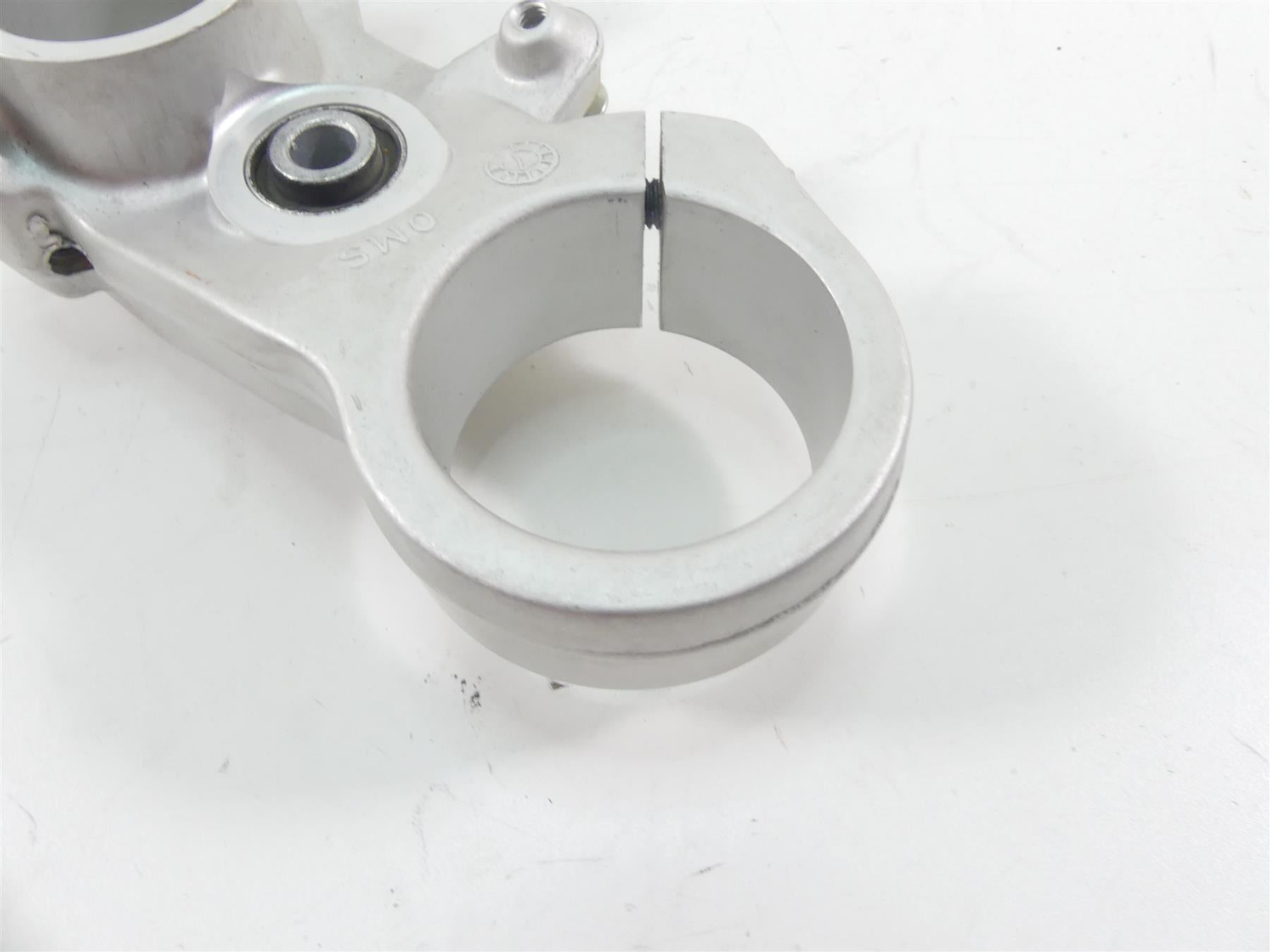 2008 Ducati Hypermotard 1100 Upper Triple Tree Steering Clamp 57mm 34110651A {{ shop.shopifyCountryName }} - Mototech271