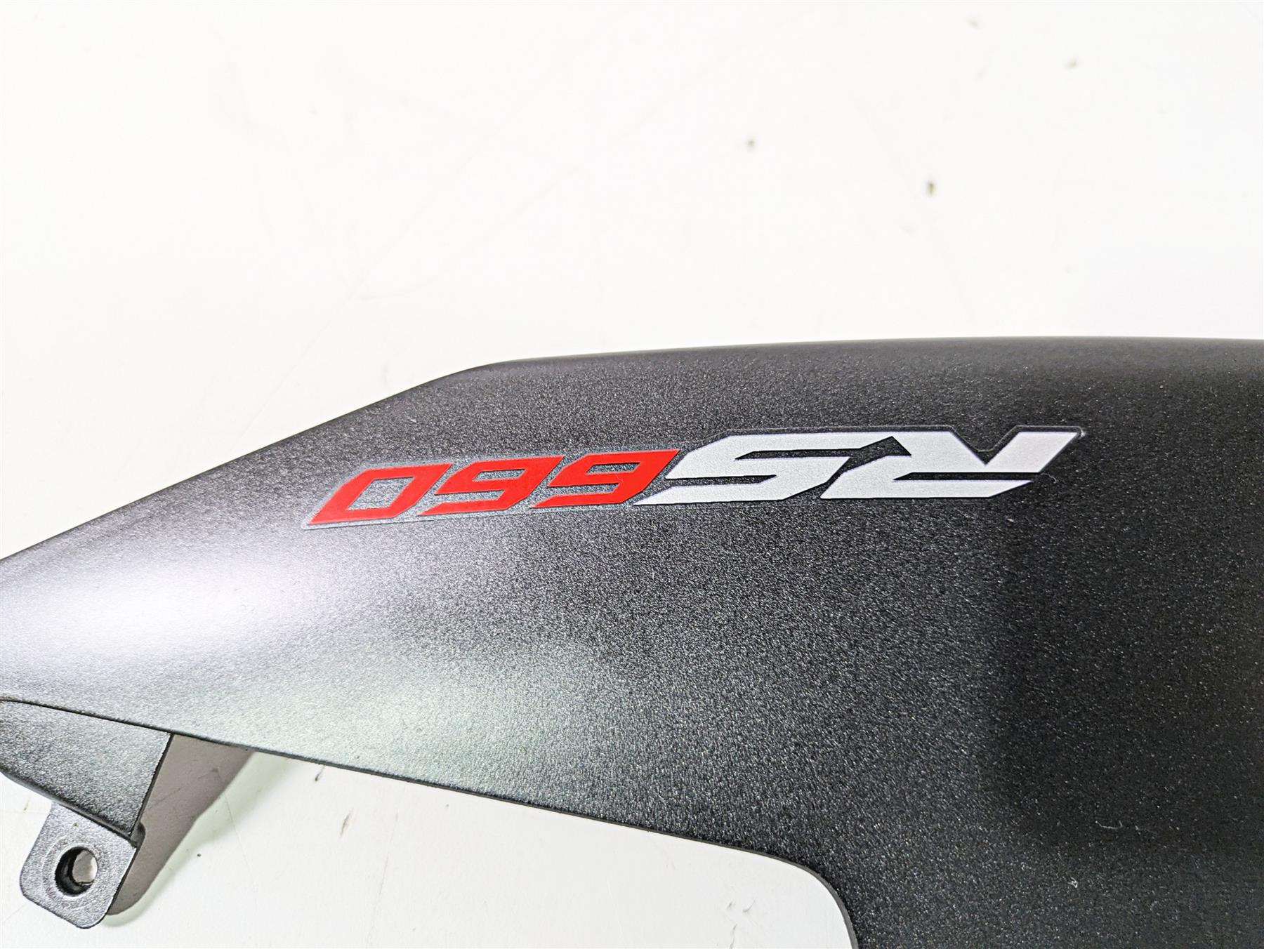 2021 Aprilia RS660 Left Rear Tail Cover Fairing Plastic Cowl 2B006648 {{ shop.shopifyCountryName }} - Mototech271