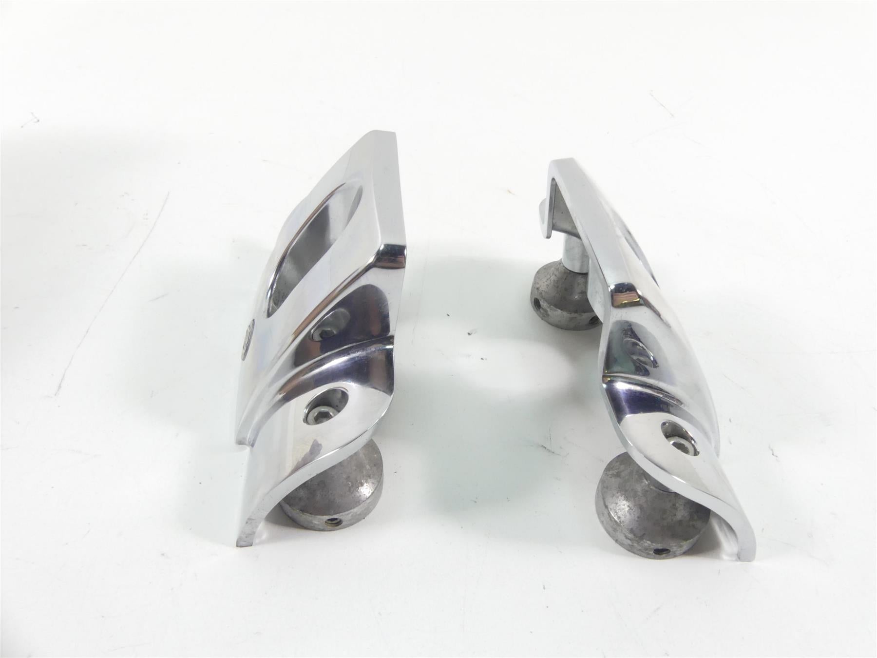 2009 Harley FXDL Dyna Low Rider Chrome Spark Plug Cover Set 43858-00 {{ shop.shopifyCountryName }} - Mototech271
