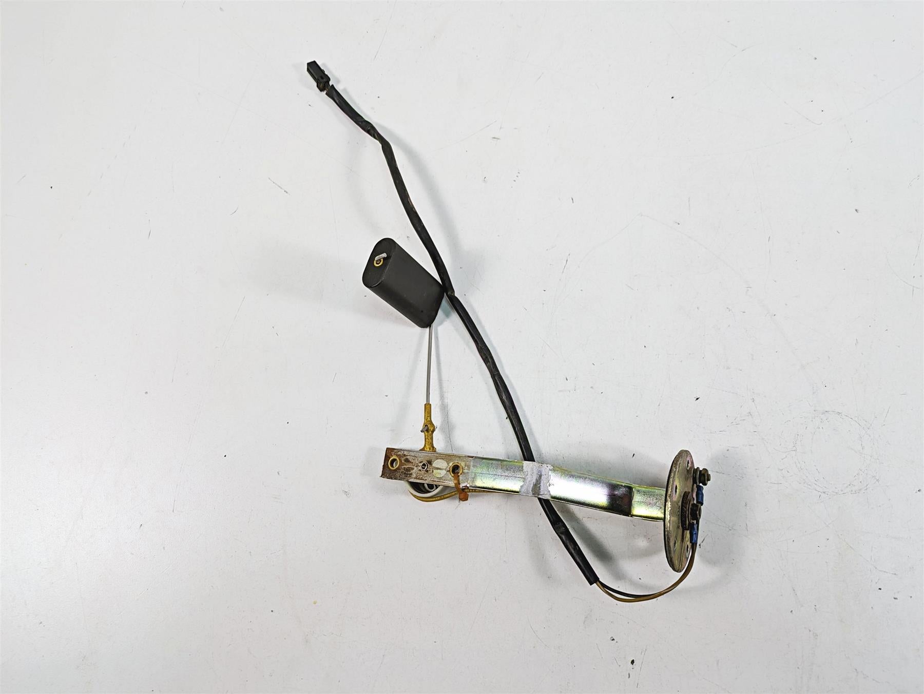 1999 Harley Touring FLHTC Electra Glide Fuel Gas Level Sending Unit 75040-97B {{ shop.shopifyCountryName }} - Mototech271