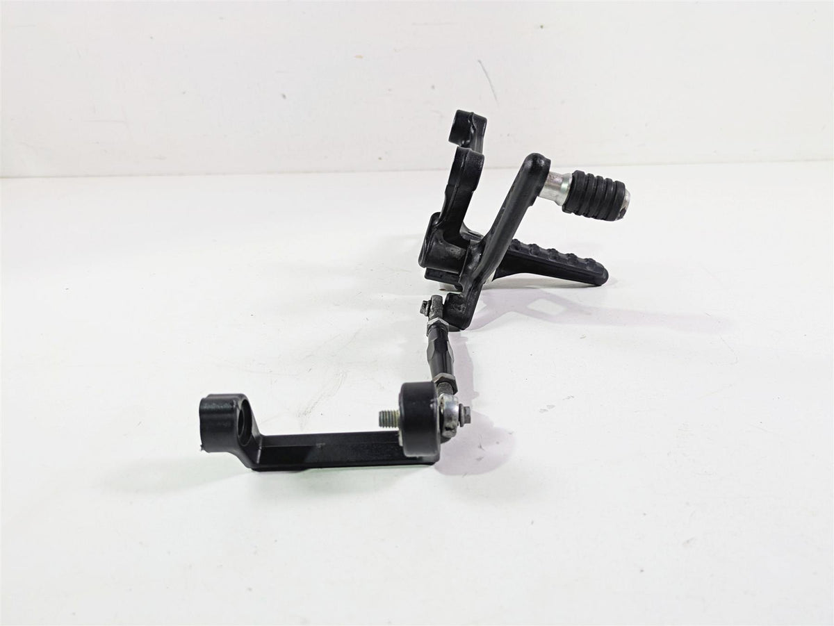 2018 KTM 1290 Super Duke R Left Rider Footpeg & Shift Lever 6130313800033S {{ shop.shopifyCountryName }} - Mototech271