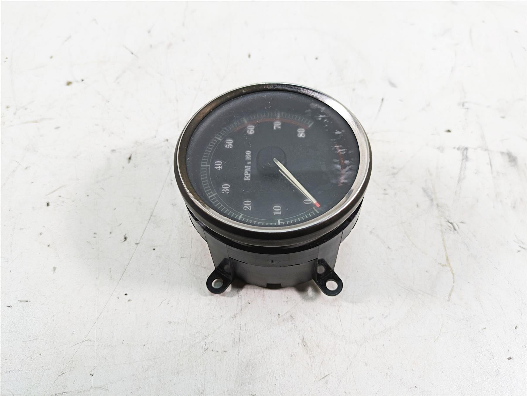 2009 Harley Touring FLHTCU Electra Glide Tachometer Tacho Gauge - Read 67348-04D {{ shop.shopifyCountryName }} - Mototech271