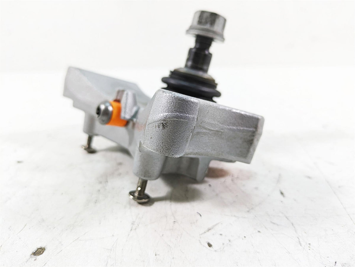 2007 BMW R1200RT K26 Showa Lower Triple Tree & Ball Joint 31428520146 {{ shop.shopifyCountryName }} - Mototech271