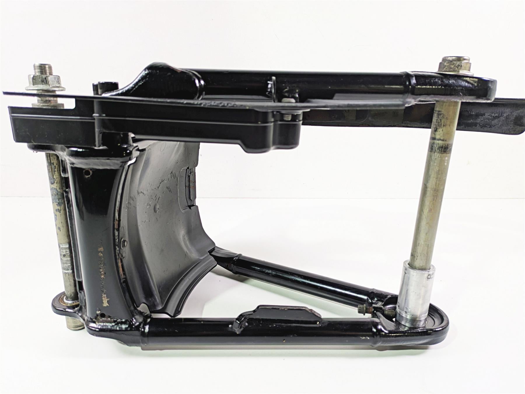 2018 Harley FLHCS Softail Heritage 115th Rear Swingarm & Guards 47400099BHP {{ shop.shopifyCountryName }} - Mototech271