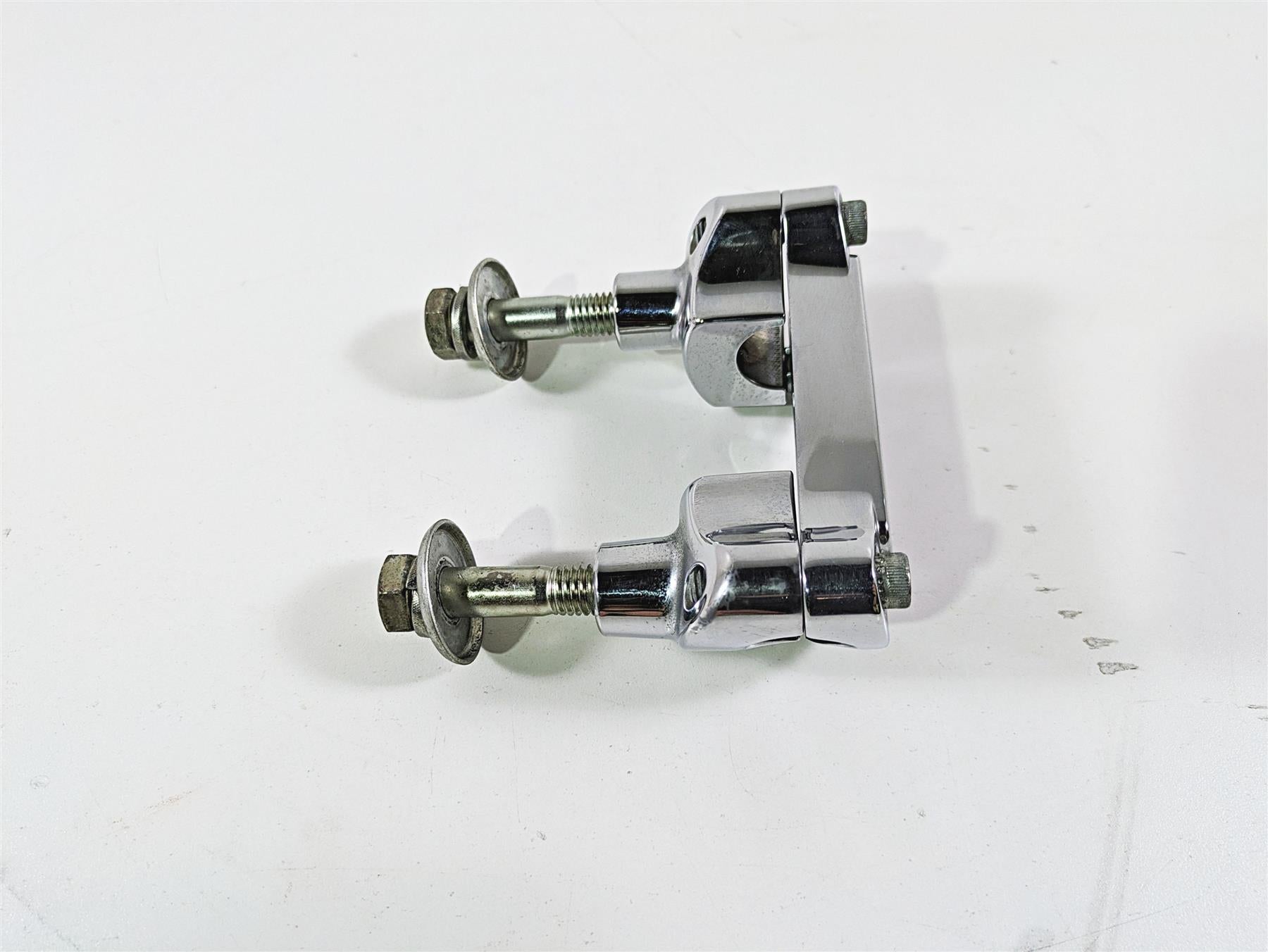 2008 Harley FLSTC Softail Heritage Handlebar Riser Holder Set 56567-86B {{ shop.shopifyCountryName }} - Mototech271