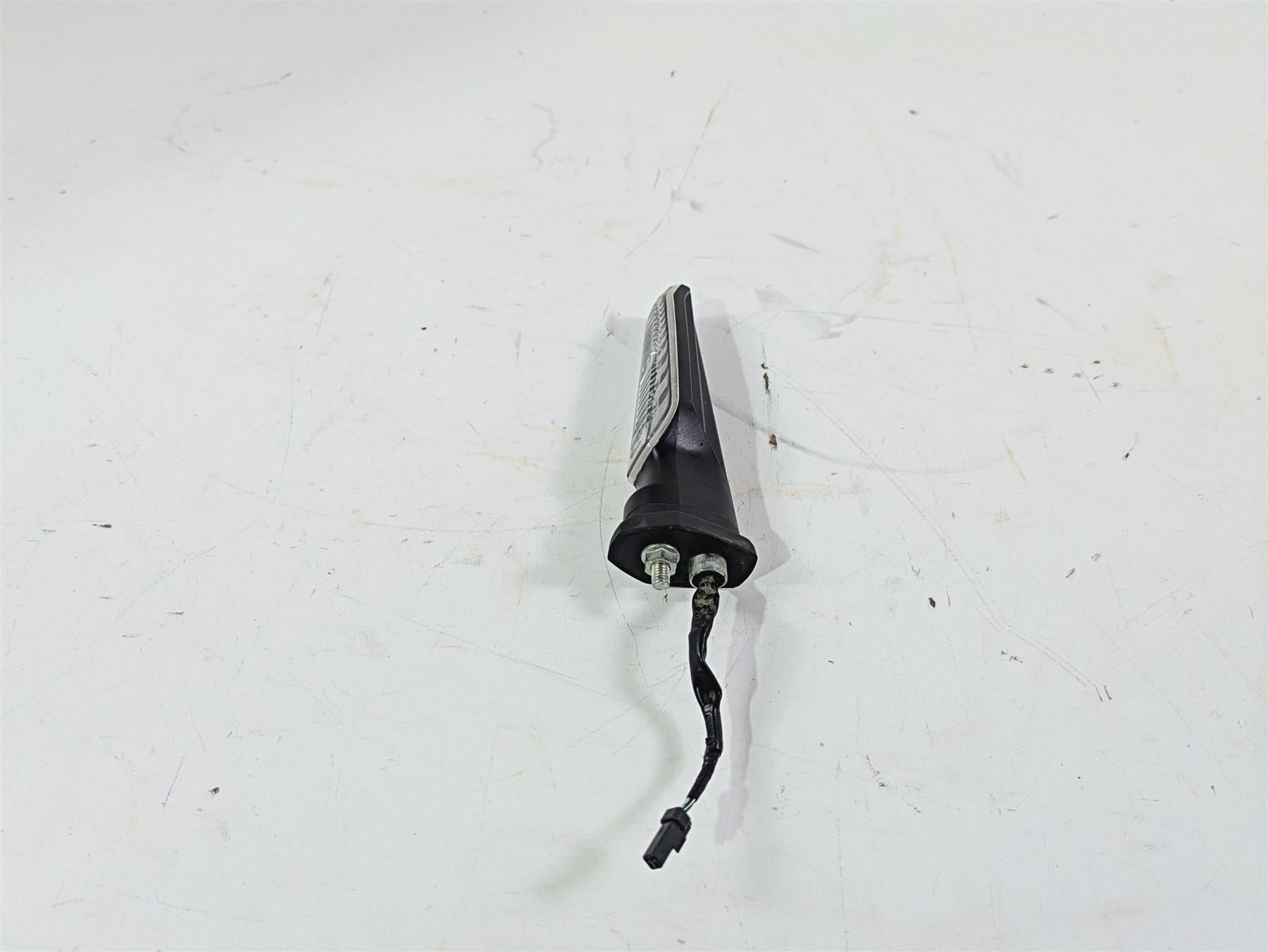 2020 Suzuki V-Strom 1050 XT Right Front Turn Signal Blinker 35601-06L00 {{ shop.shopifyCountryName }} - Mototech271