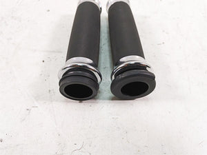 2010 Harley Touring FLHTCU Electra Glide Nice Avon Hand Grip Set CC-85-CH-FLY | Mototech271
