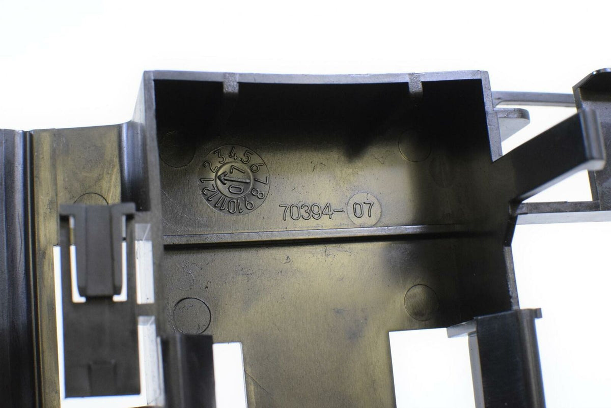 2007 Harley VRSCX V-Rod All Electric Plastic Holder Carrier Set get off part {{ shop.shopifyCountryName }} - Mototech271
