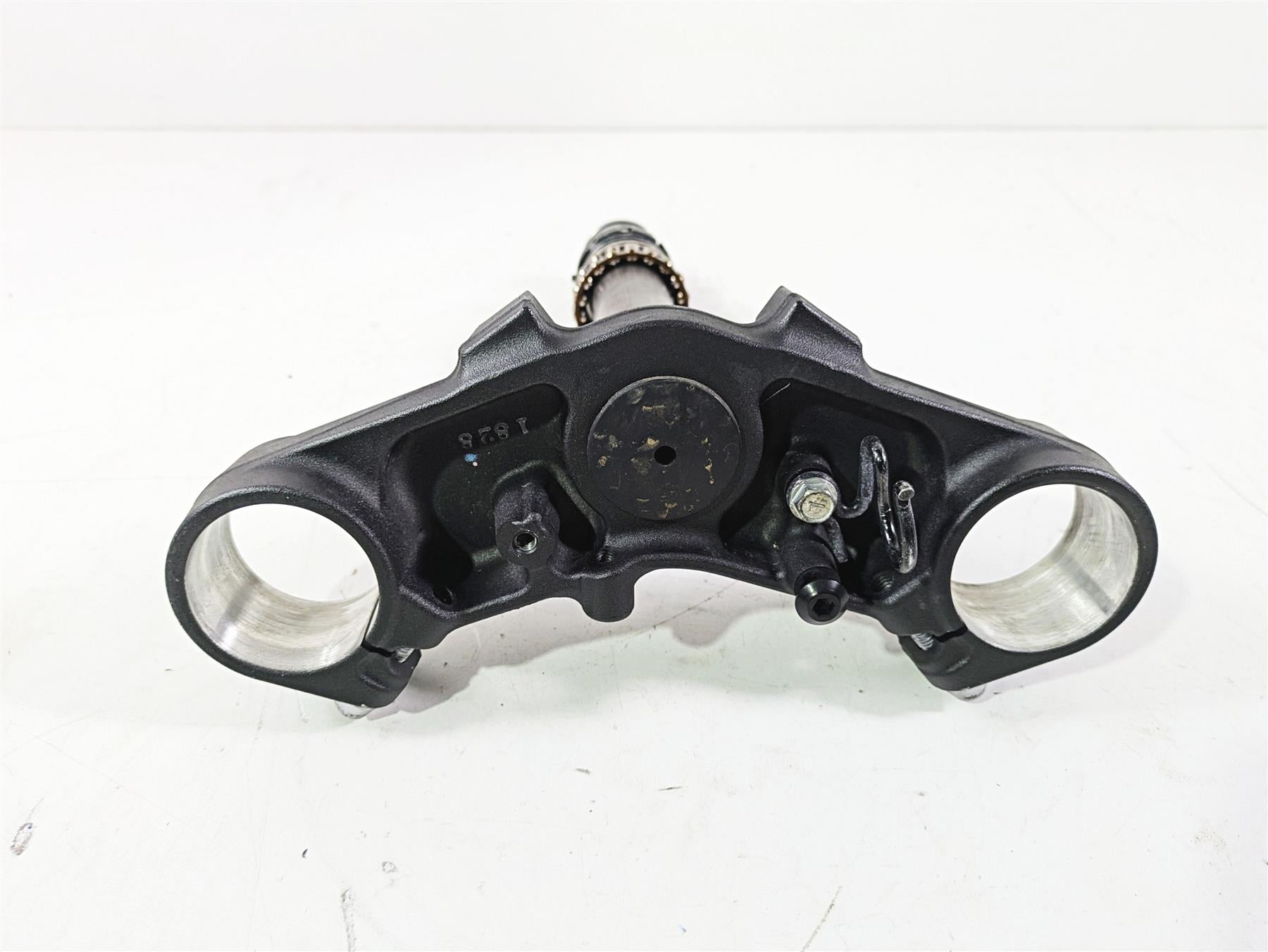 2022 Kawasaki ZR900RS Cafe Lower Triple Tree Steering Clamp 44037-0172-18R {{ shop.shopifyCountryName }} - Mototech271