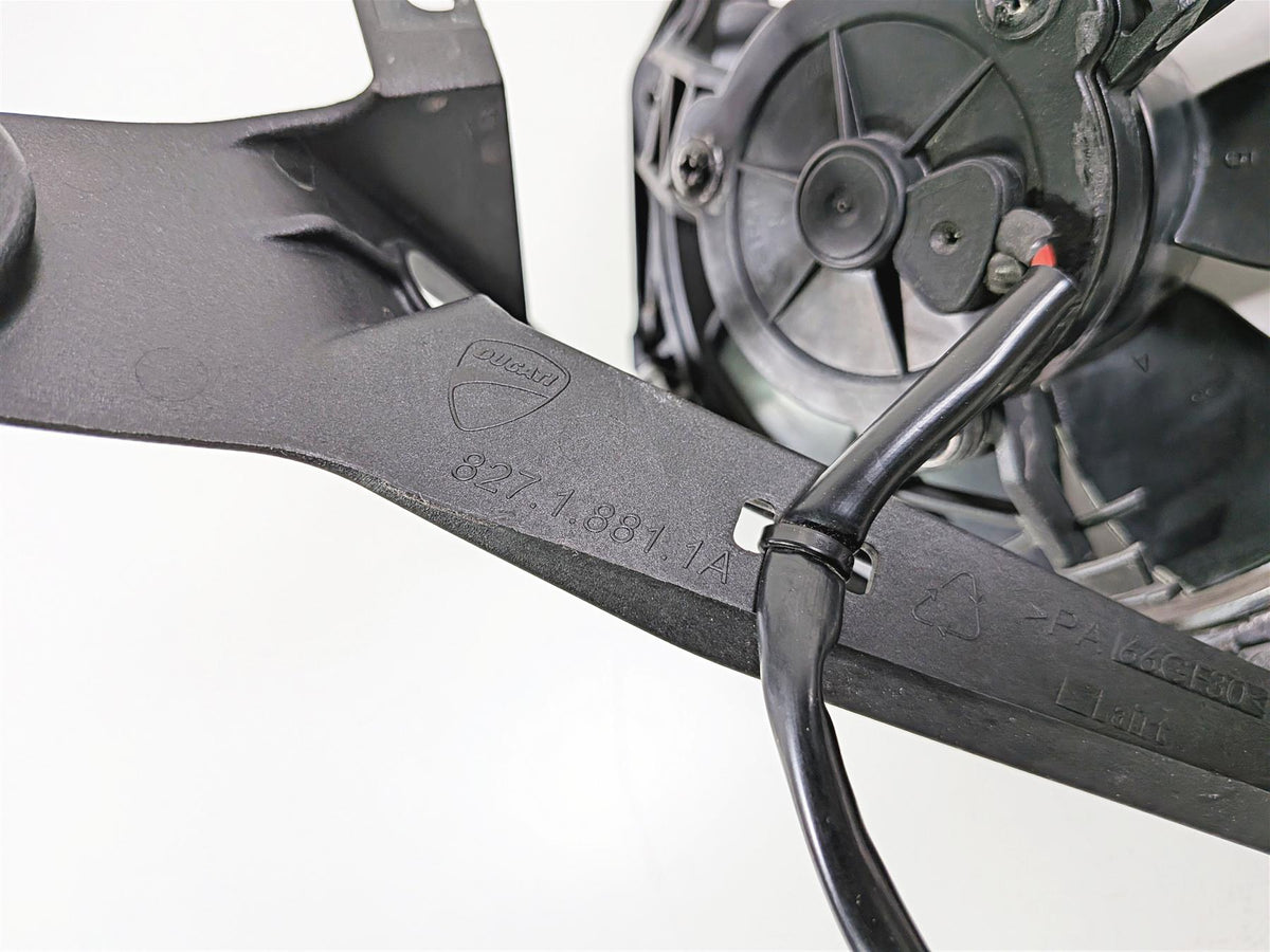 2019 Ducati Panigale V4S V4 S Corse Coolant Fan & Bracket Mount Set 55040311A {{ shop.shopifyCountryName }} - Mototech271