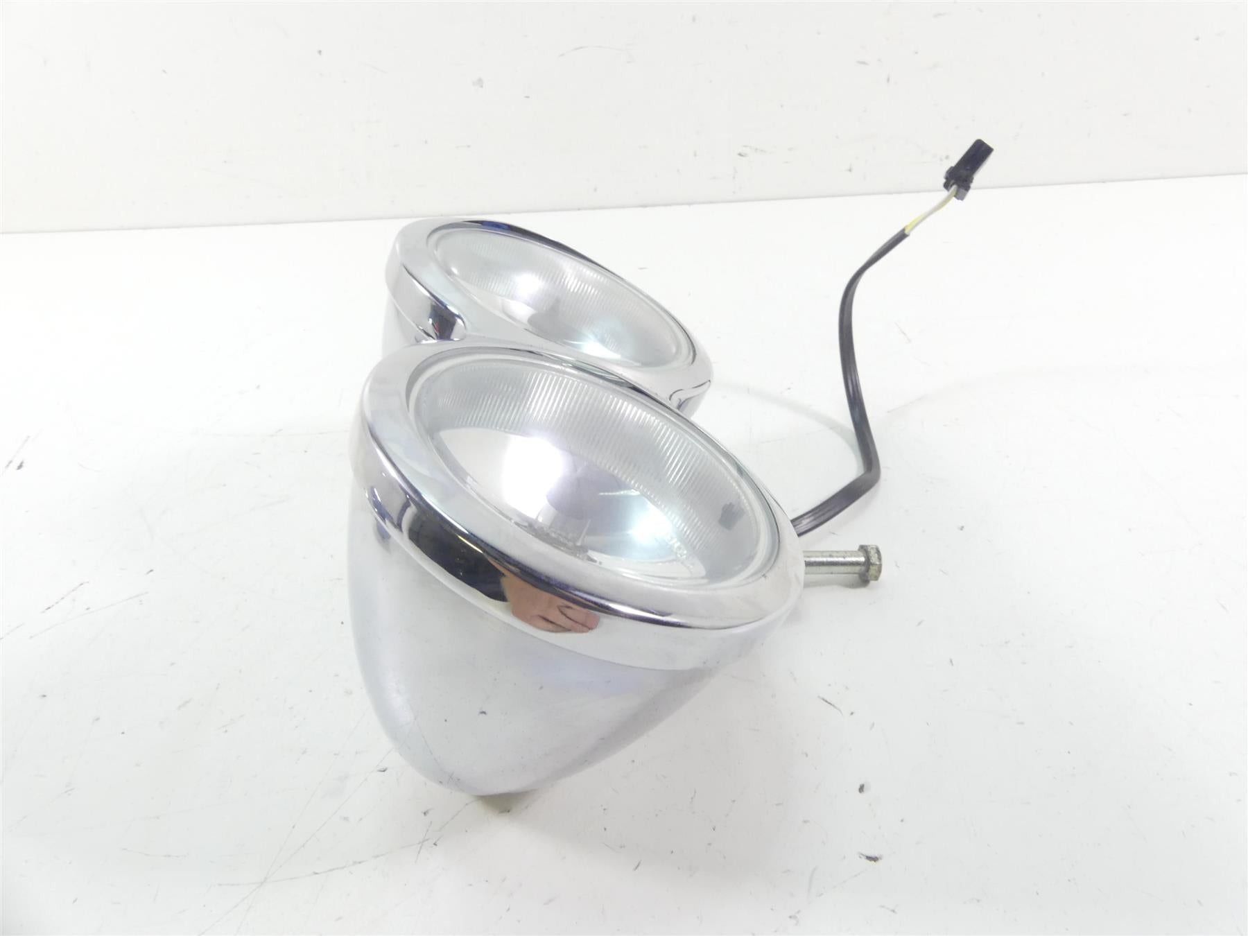 2009 Harley FXDF Dyna Fat Bob Headlight Head Light Bucket And Lens 69797-08 {{ shop.shopifyCountryName }} - Mototech271