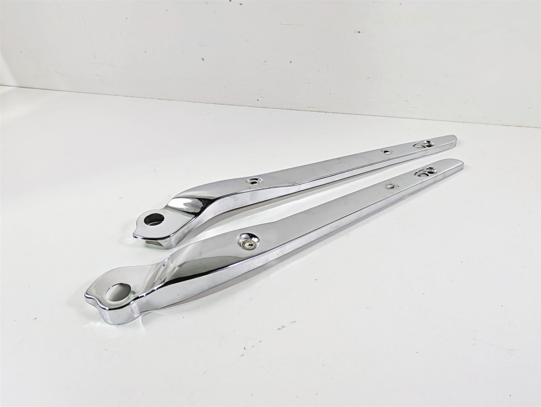 2016 Harley FXDF Dyna Fat Bob Rear Fender Chrome Struts 59410-08 59281-08 {{ shop.shopifyCountryName }} - Mototech271