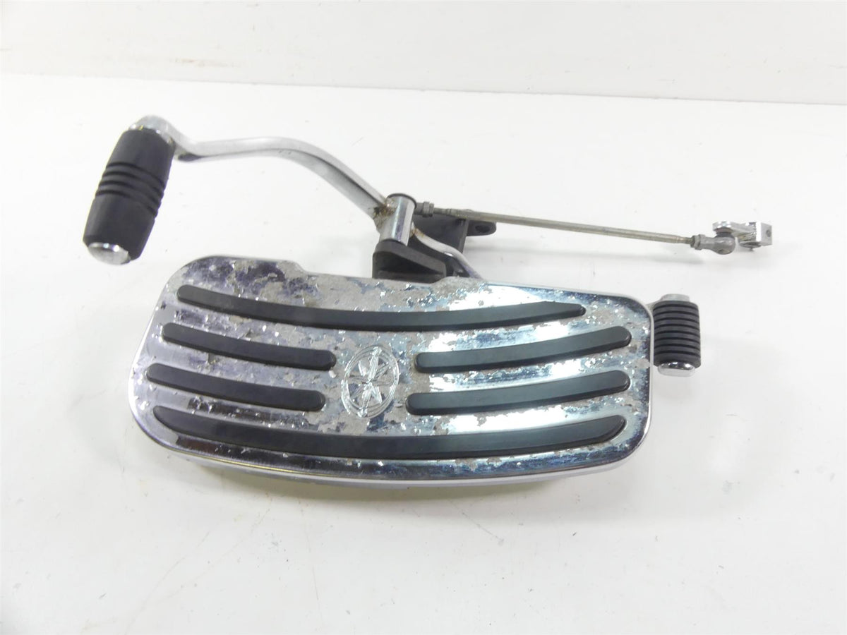 2007 Yamaha XVS1300 V-Star Left Floorboard Shifter Set 3D8-27410-00-00 {{ shop.shopifyCountryName }} - Mototech271