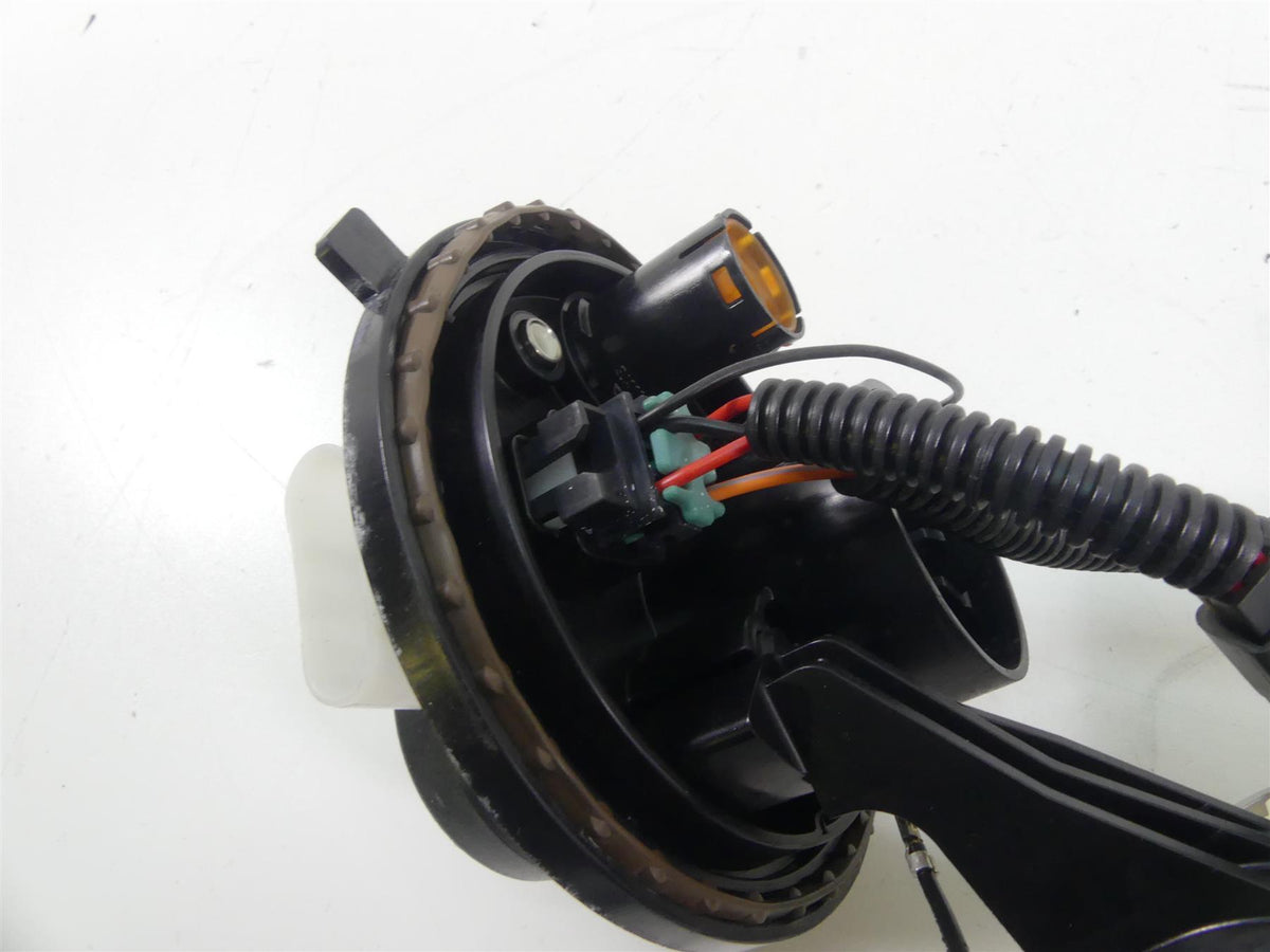 2009 Harley FLHTCU SE4 CVO E-Glide Fuel Gas Petrol Pump - Tested 75069-08A {{ shop.shopifyCountryName }} - Mototech271