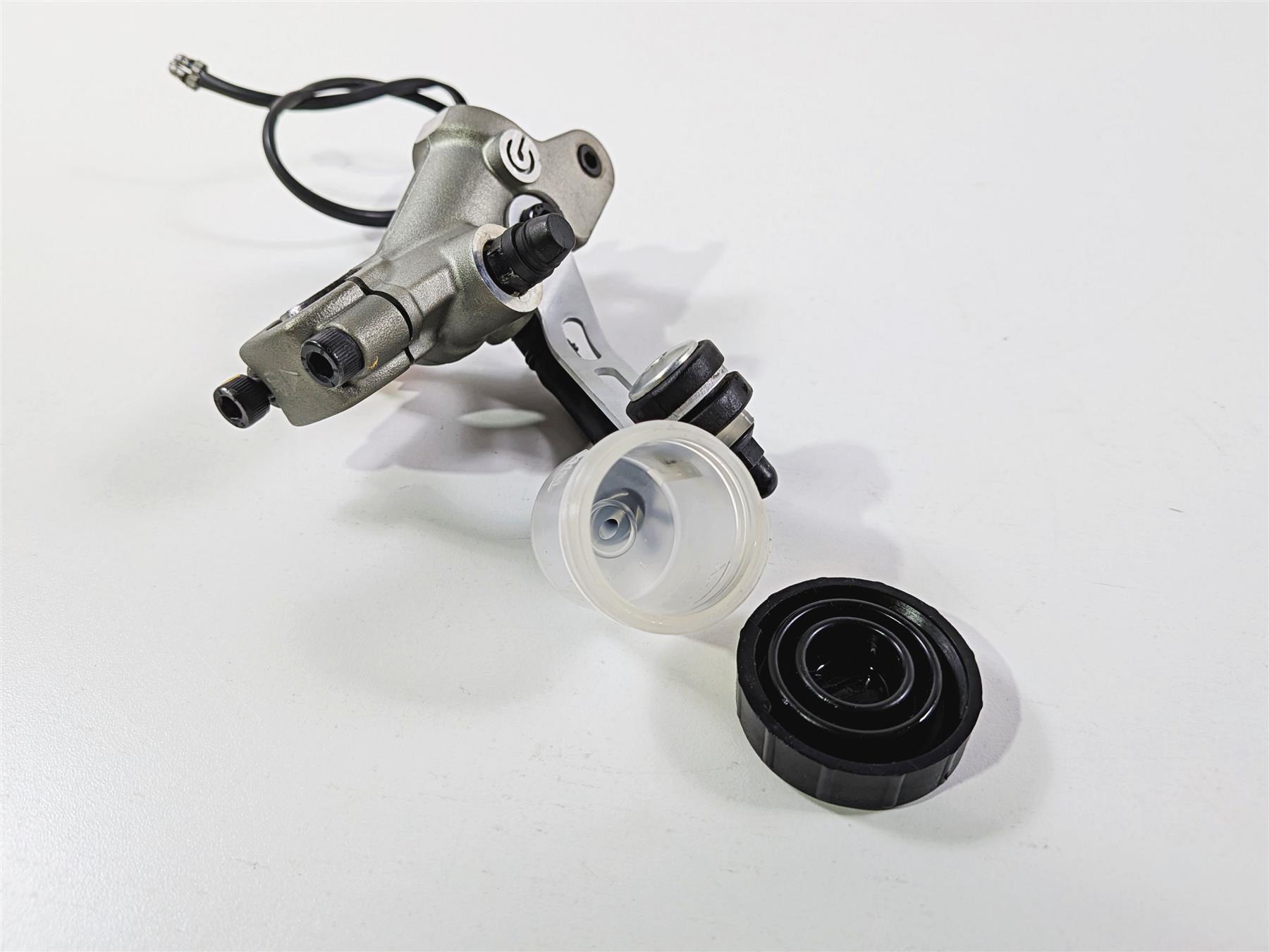 2019 Ducati 959 Panigale Brembo Radial Clutch Master Cylinder 63040603B {{ shop.shopifyCountryName }} - Mototech271