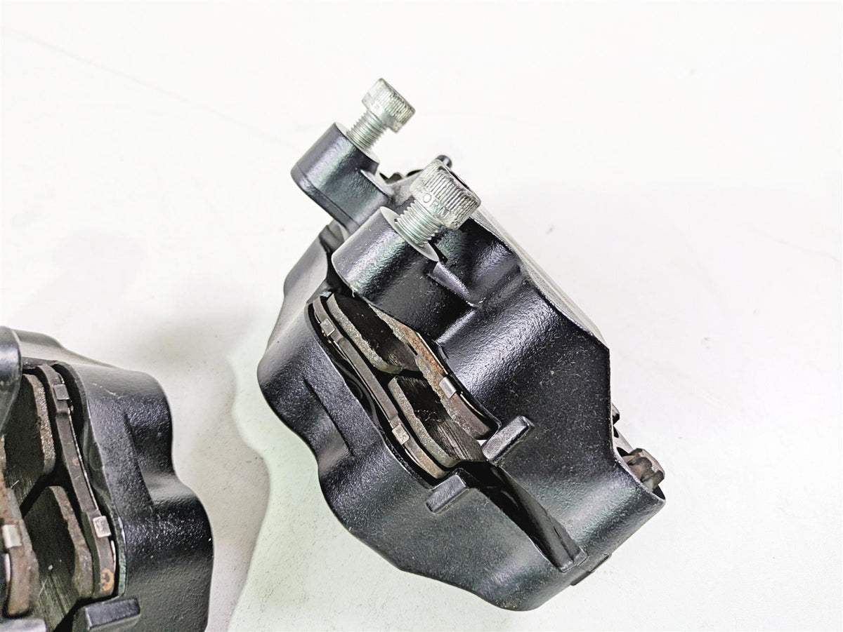 2017 Indian Chieftain Limited Front Brake Caliper Set 1912390 1912391 {{ shop.shopifyCountryName }} - Mototech271