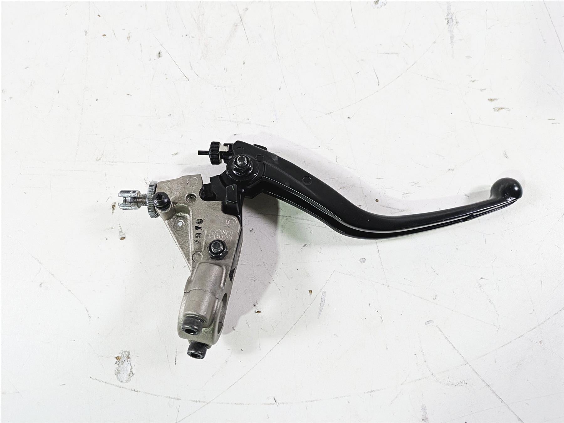 2020 Triumph Daytona 765 Moto2 Clutch Perch & Lever T2043061 {{ shop.shopifyCountryName }} - Mototech271