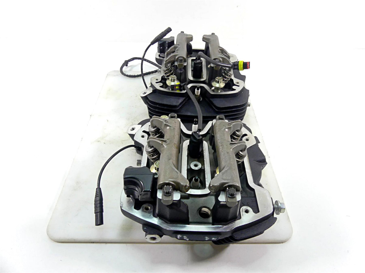 2020 Harley Softail FXST Standard Cylinder Head Cylinderhead Set 16500569 {{ shop.shopifyCountryName }} - Mototech271