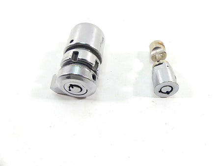 2011 Harley Softail FXS Blackline Ignition Switch Lock Set Vin -No Key 71400131 {{ shop.shopifyCountryName }} - Mototech271