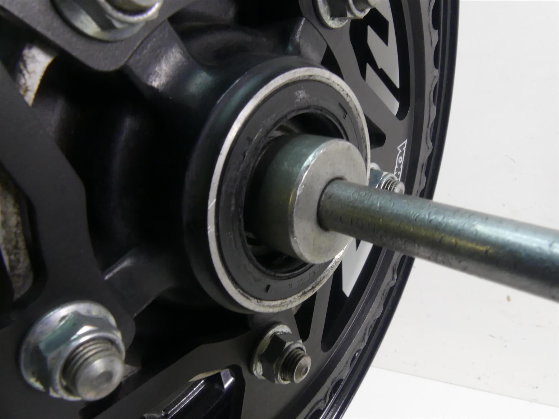 2012 Kawasaki ZX1400 ZX14R Ninja Straight 17x6 Rear Wheel Rim 41073-0574-18F {{ shop.shopifyCountryName }} - Mototech271