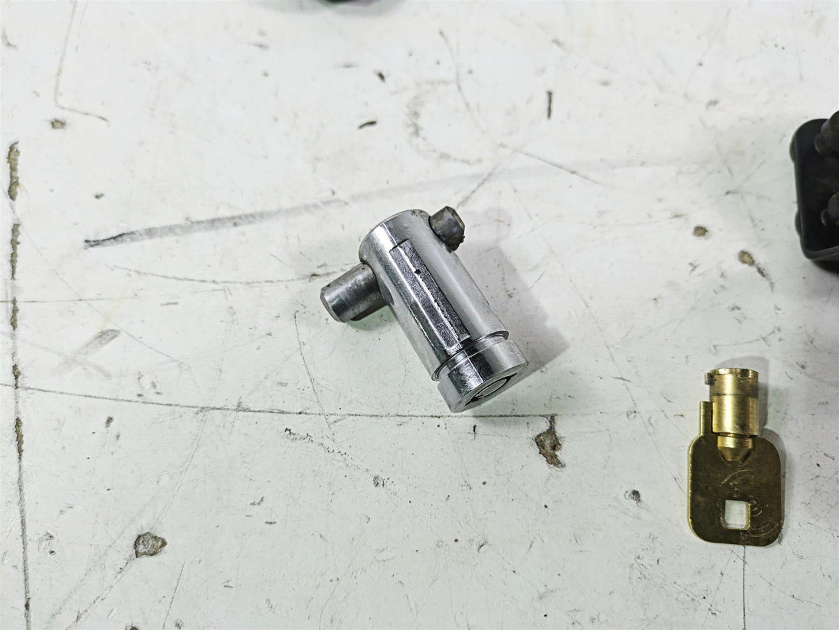 2012 Harley VRSCF Muscle V Rod Ignition Switch Key Lock Set 70020-05 {{ shop.shopifyCountryName }} - Mototech271