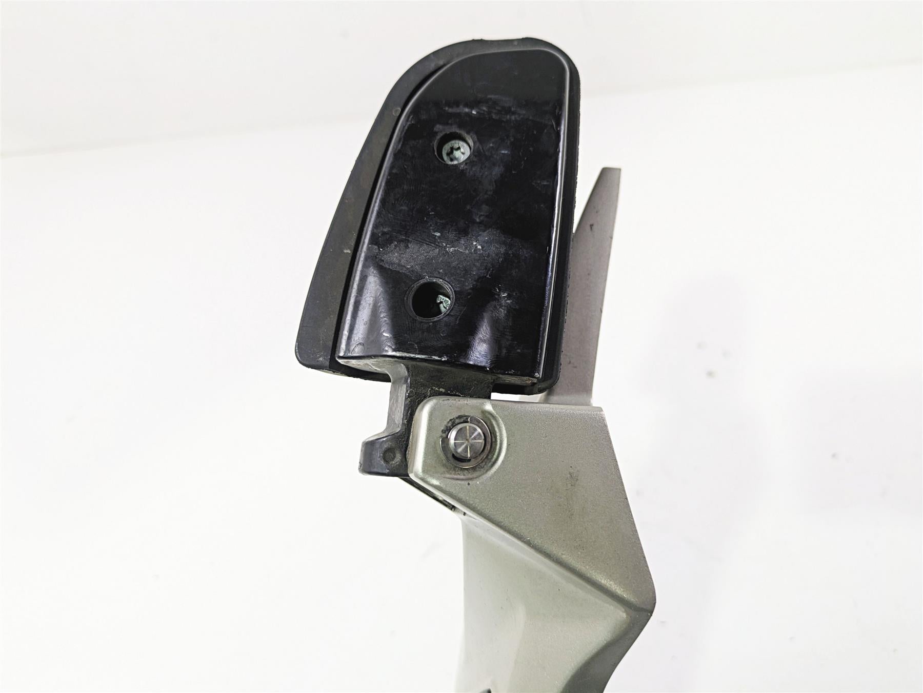 2014 BMW K1600 GTL K48 Left Footpeg Foot Peg Mount 46717728223 46718549079 {{ shop.shopifyCountryName }} - Mototech271