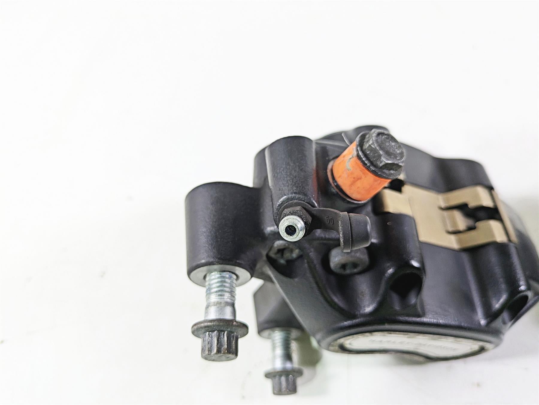 2018 Harley Softail FXFBS Fat Bob Front Brake Caliper Set 41300095 41300205 {{ shop.shopifyCountryName }} - Mototech271