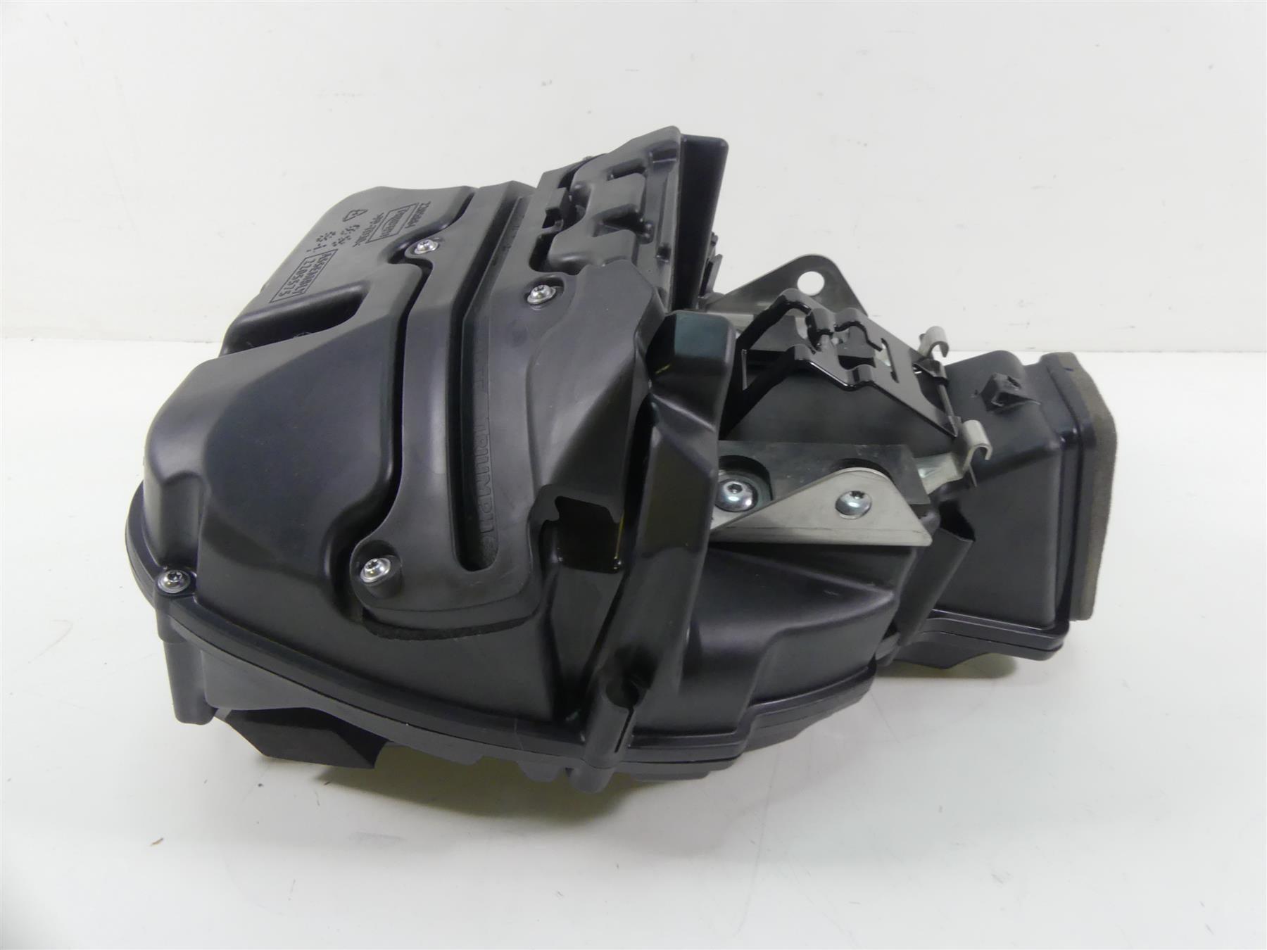 2020 Triumph Speed Triple RS 1050 Air Box Cleaner Breather Filter Set T2205575 {{ shop.shopifyCountryName }} - Mototech271