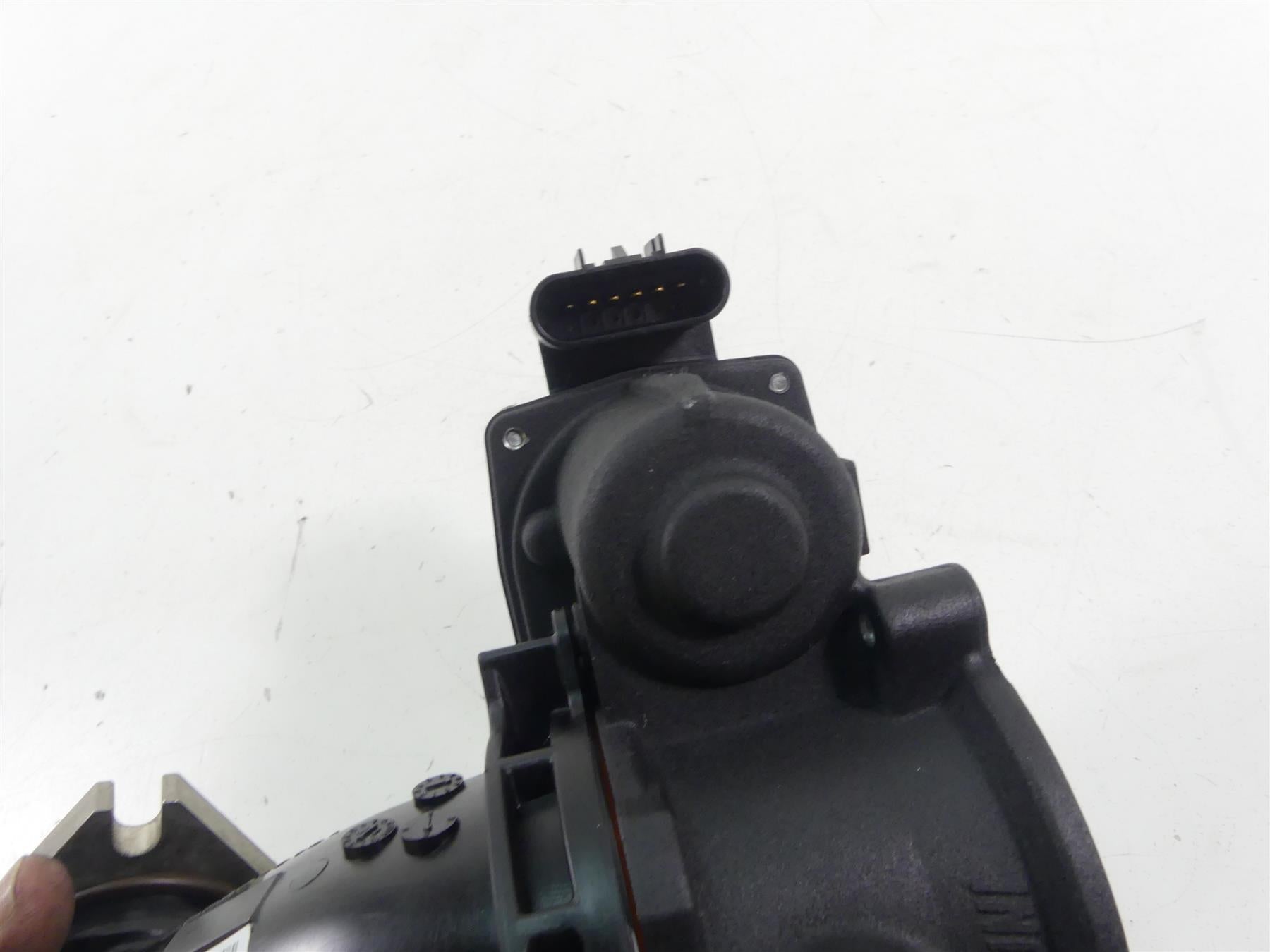 2017 Harley Touring FLHTKL Electra Glide Throttle Body Fuel Injection 27300121 {{ shop.shopifyCountryName }} - Mototech271
