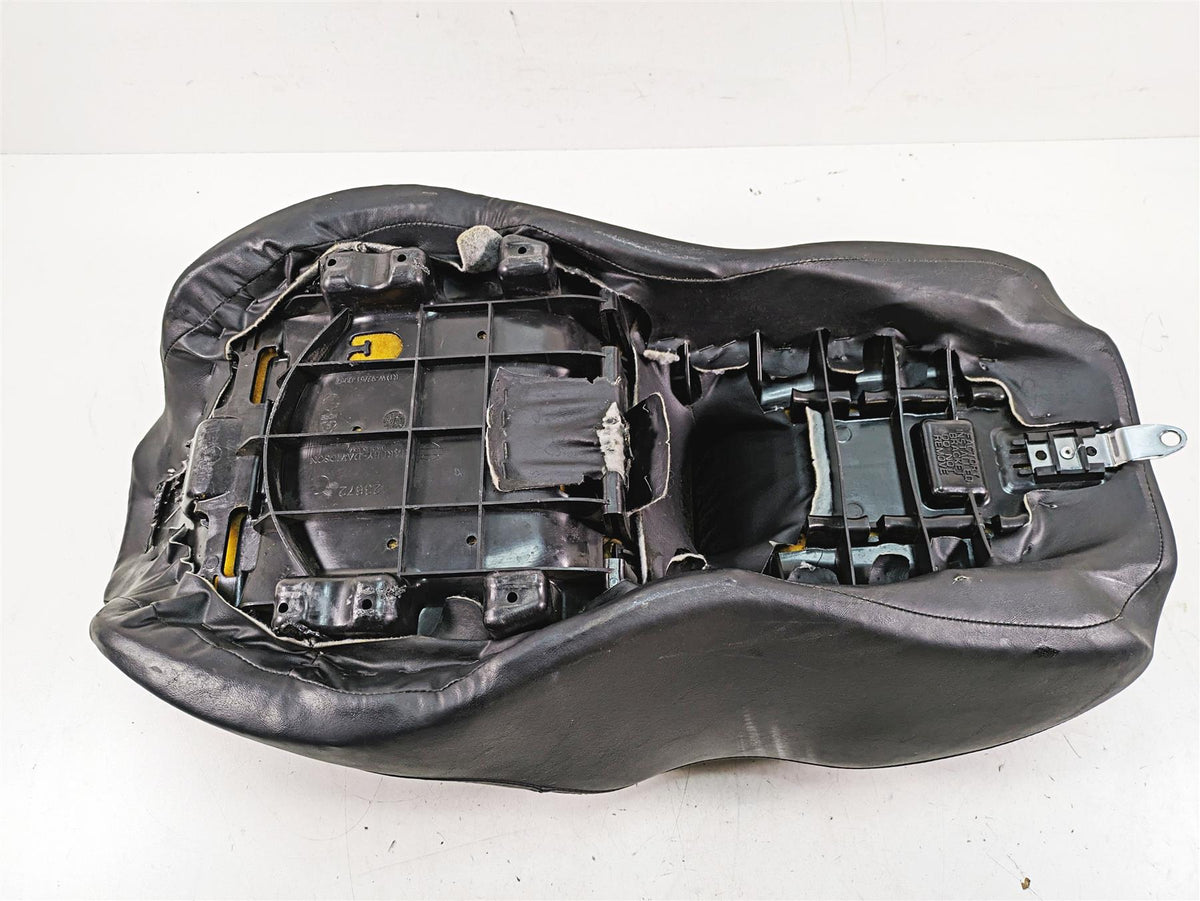 2008 Harley FLHTCU Electra Glide Rider Driver Seat Saddle - Read 52164-08B {{ shop.shopifyCountryName }} - Mototech271