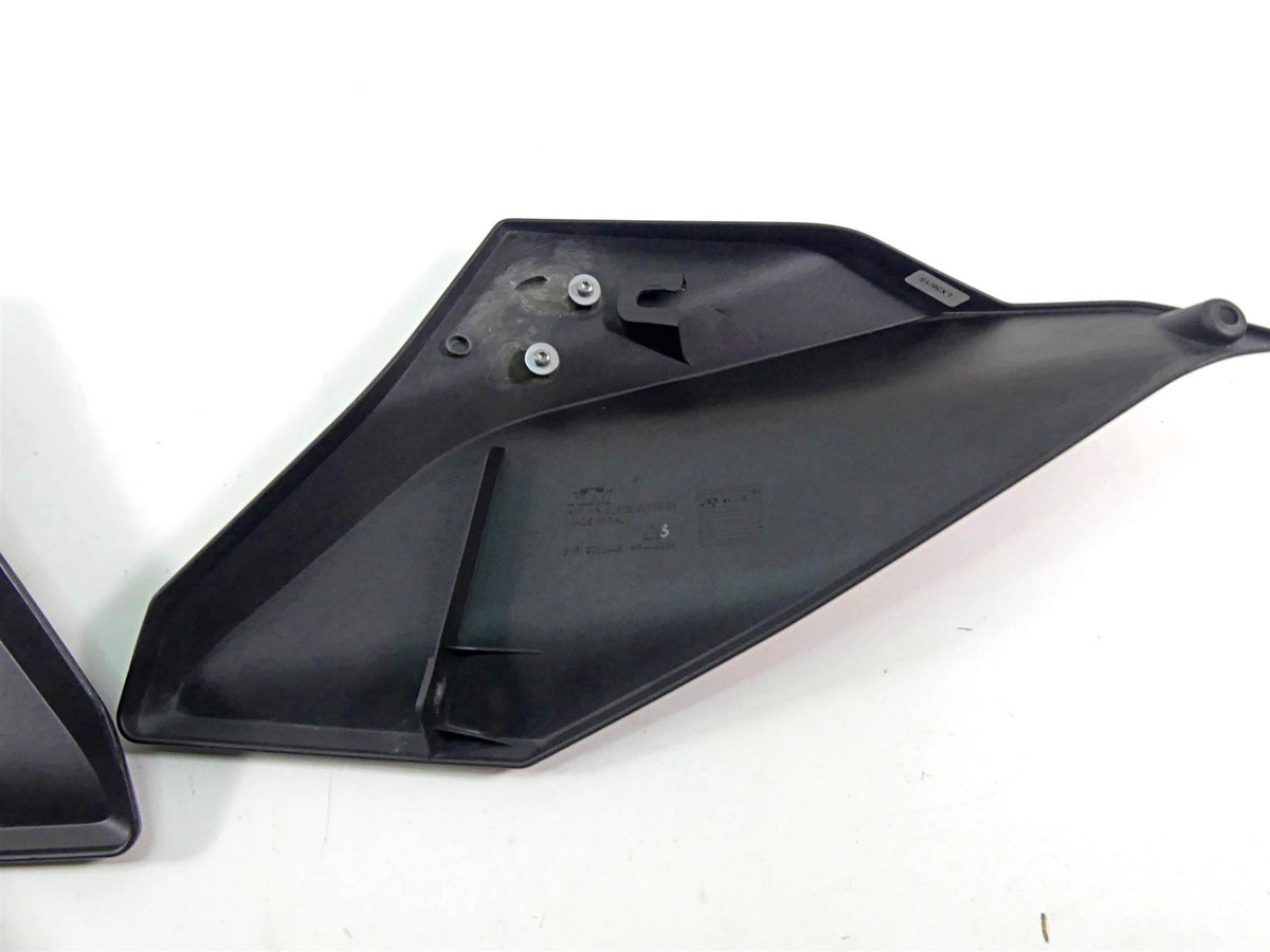 2016 KTM 1290 Super Duke R Tank Side Cover Panel Fairings 61308051000 {{ shop.shopifyCountryName }} - Mototech271