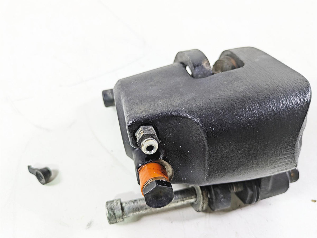 2008 Harley FLSTSB Cross Bones Front Brake Caliper 44079-97C {{ shop.shopifyCountryName }} - Mototech271