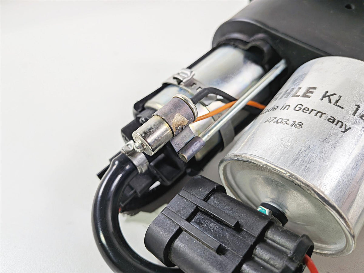 2018 Aprilia RSV4 RR Fuel Gas Petrol Pump -Tested B043925 {{ shop.shopifyCountryName }} - Mototech271