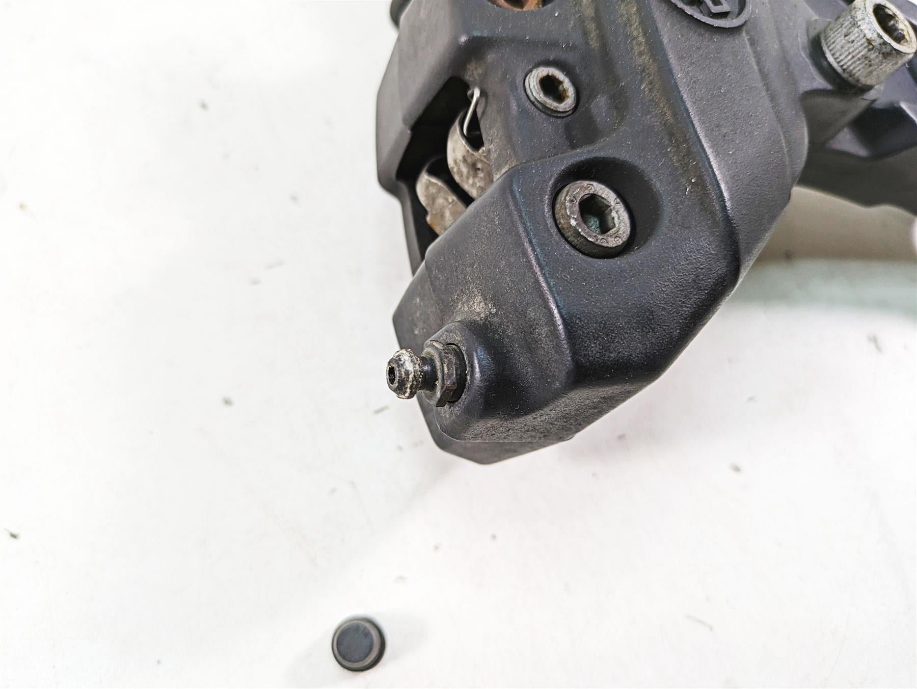 2010 Harley Touring FLHTCU Electra Glide Rear Brake Caliper + Bracket 44080-08C {{ shop.shopifyCountryName }} - Mototech271