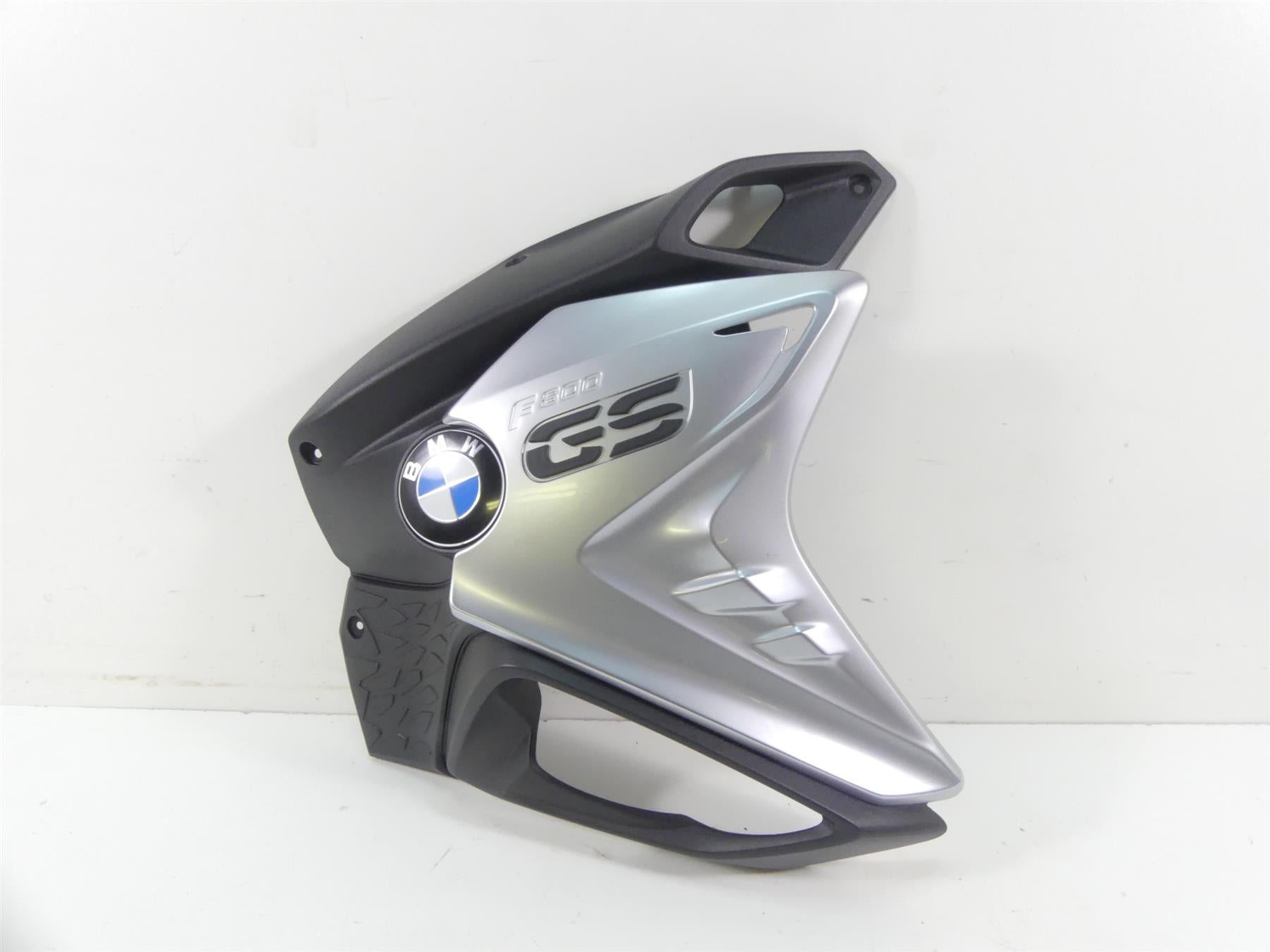2017 BMW F800GS K72 Right Main Tank Cover Fairing Emblem Set 46638554368 {{ shop.shopifyCountryName }} - Mototech271