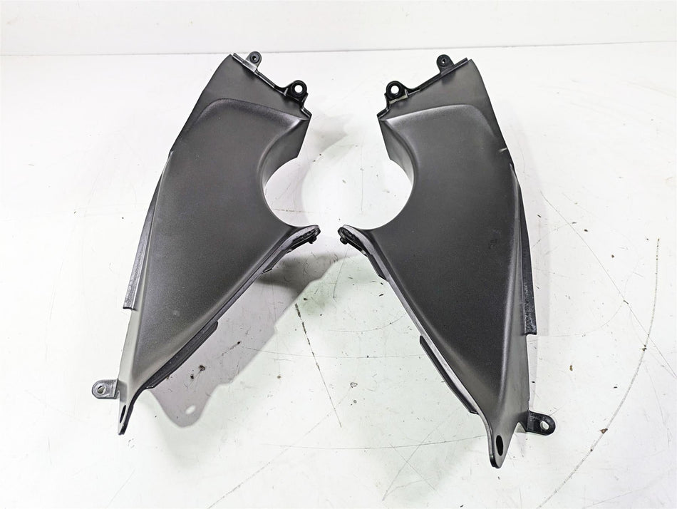 2005 Kawasaki ZX12R Ninja Upper Inner Air Duct Cover Set 55028-1435 {{ shop.shopifyCountryName }} - Mototech271