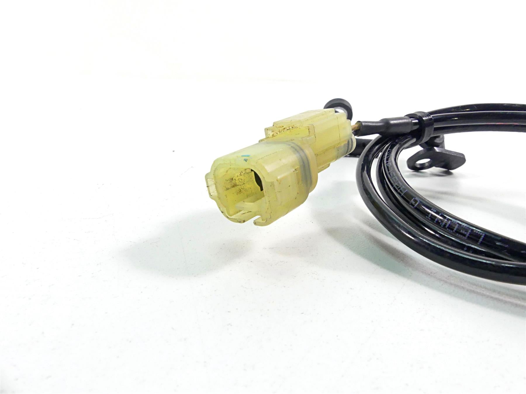2022 Triumph Speed Triple 1200 RS Rear Abs Brake Wheel Speed Sensor T2022790 {{ shop.shopifyCountryName }} - Mototech271
