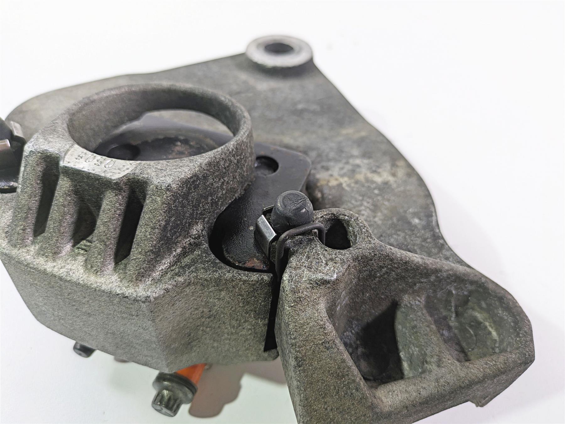 1998 Harley Touring FLHRCI Road King Rear Brake Caliper 44050-87 {{ shop.shopifyCountryName }} - Mototech271