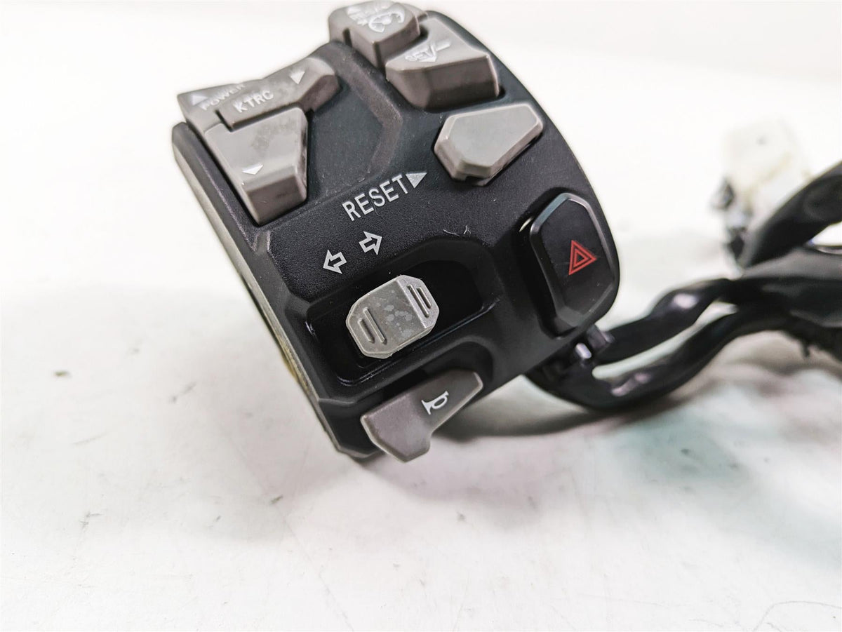 2018 Kawasaki ZX1002 Ninja H2 SX Left Cruise Control Switch - Read 46091-0435 {{ shop.shopifyCountryName }} - Mototech271