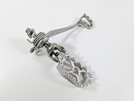 2015 Ducati Scrambler Urban Enduro Right Footpeg + Mount Brake Pedal 45720951AA-Mototech271