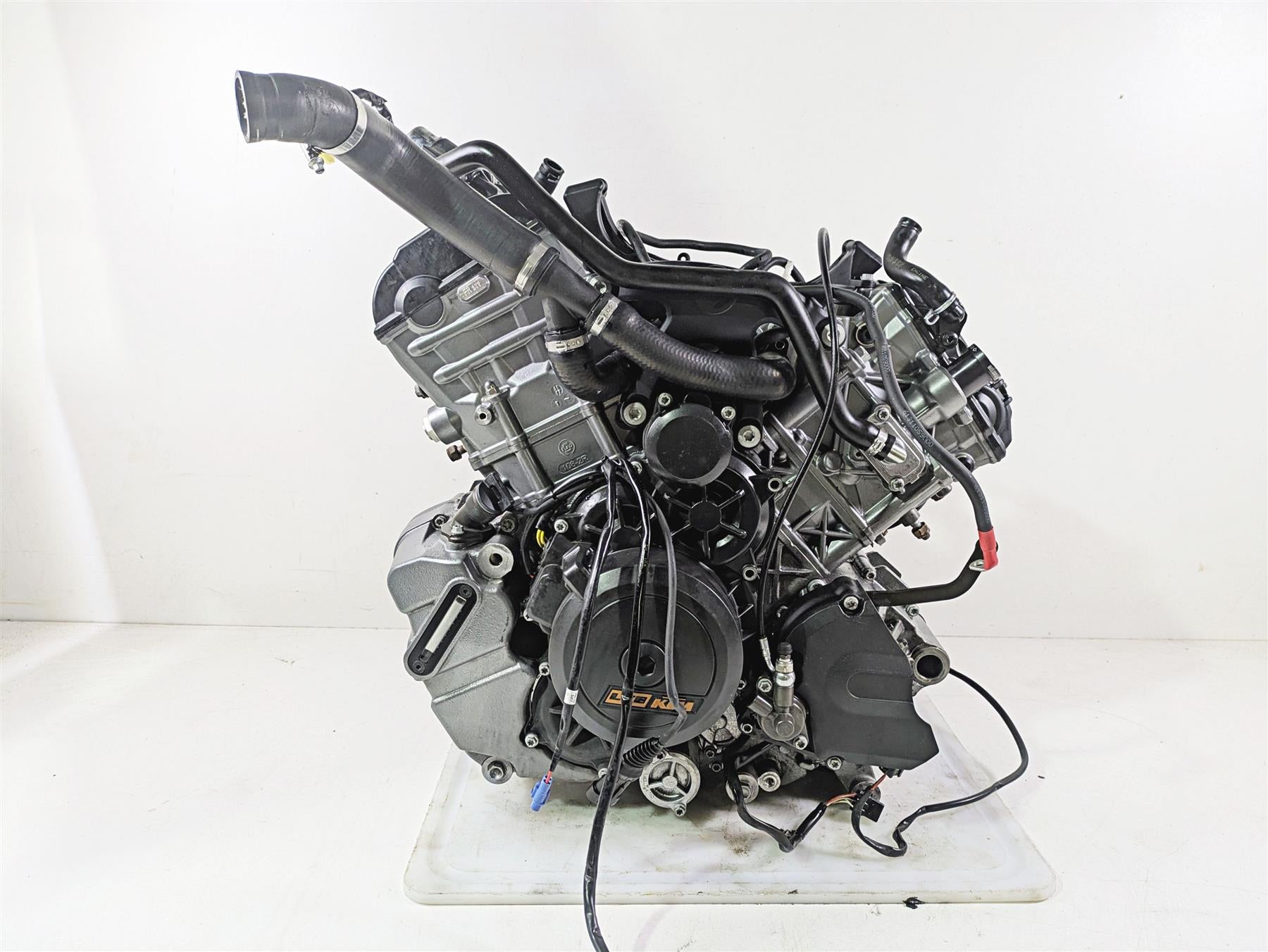2018 KTM 1290 Super Duke R Running Engine Motor Tranny - 19k - Vid 6163000004424 {{ shop.shopifyCountryName }} - Mototech271