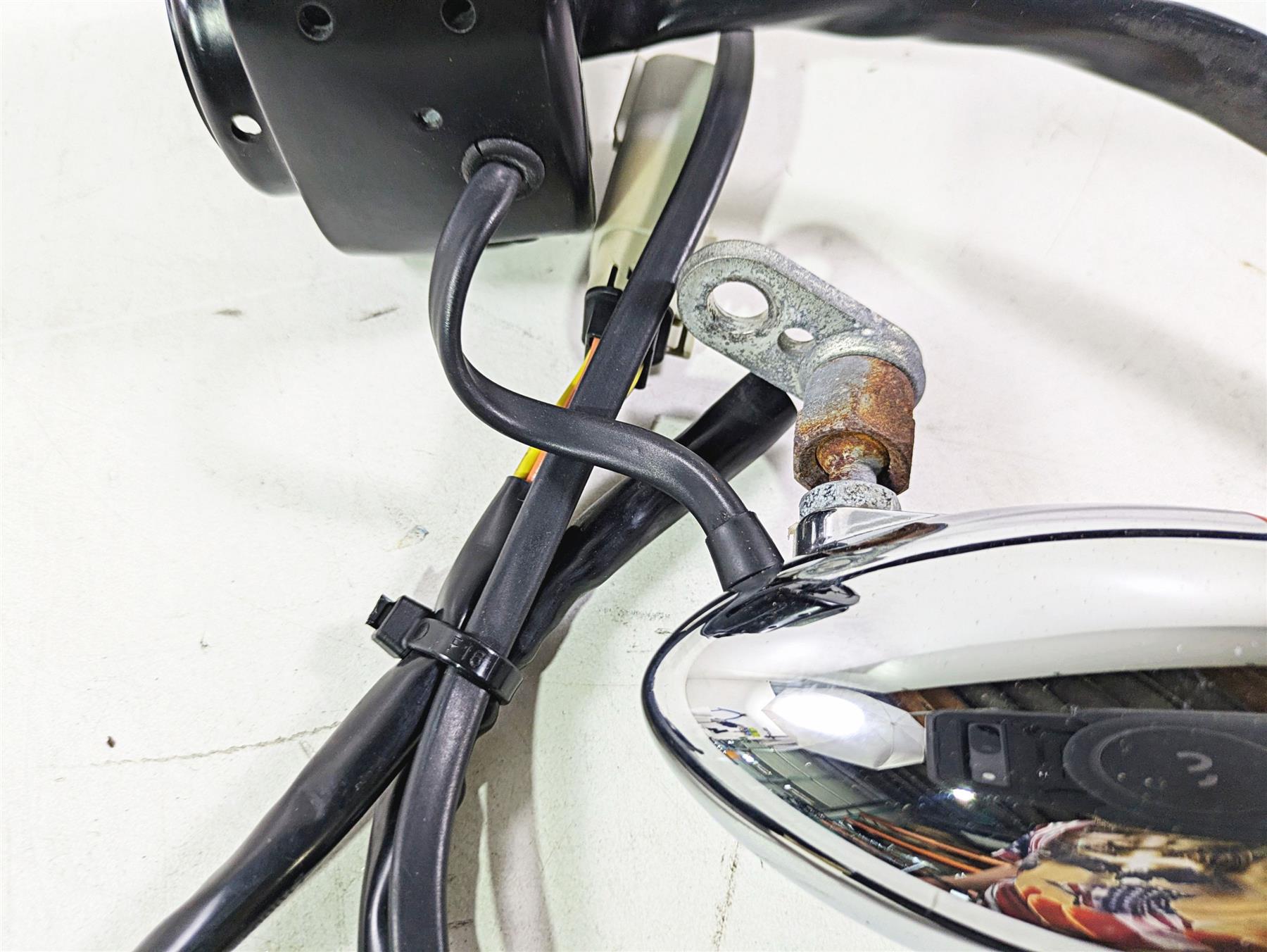 2009 Harley FXCWC Softail Rocker Left Hand Control Switch + Turn Signal 71682-06 {{ shop.shopifyCountryName }} - Mototech271
