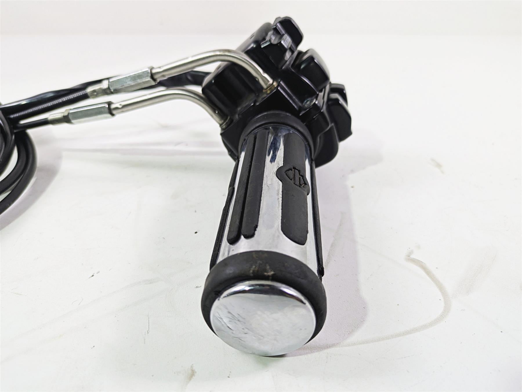 1999 Harley Touring FLHTCUI E-Glide Right Hand Control Switch Cruise 71684-06A {{ shop.shopifyCountryName }} - Mototech271