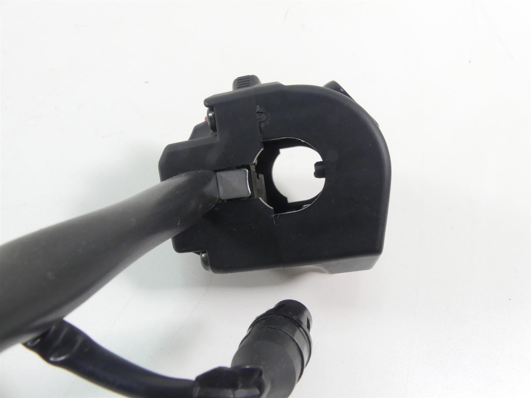 2015 Triumph 1050 Speed Triple R Left Hand Light Blinker Control Switch T2504517 {{ shop.shopifyCountryName }} - Mototech271