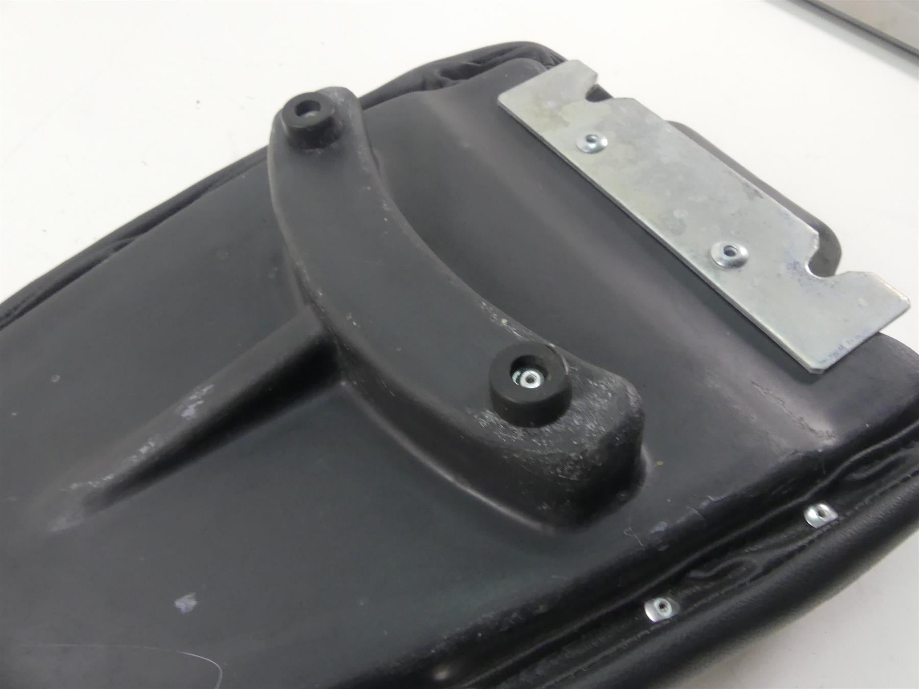 2009 Harley XR1200 Sportster Front Saddleman Gel Tech Solo Seat Saddle 0810-0845 {{ shop.shopifyCountryName }} - Mototech271
